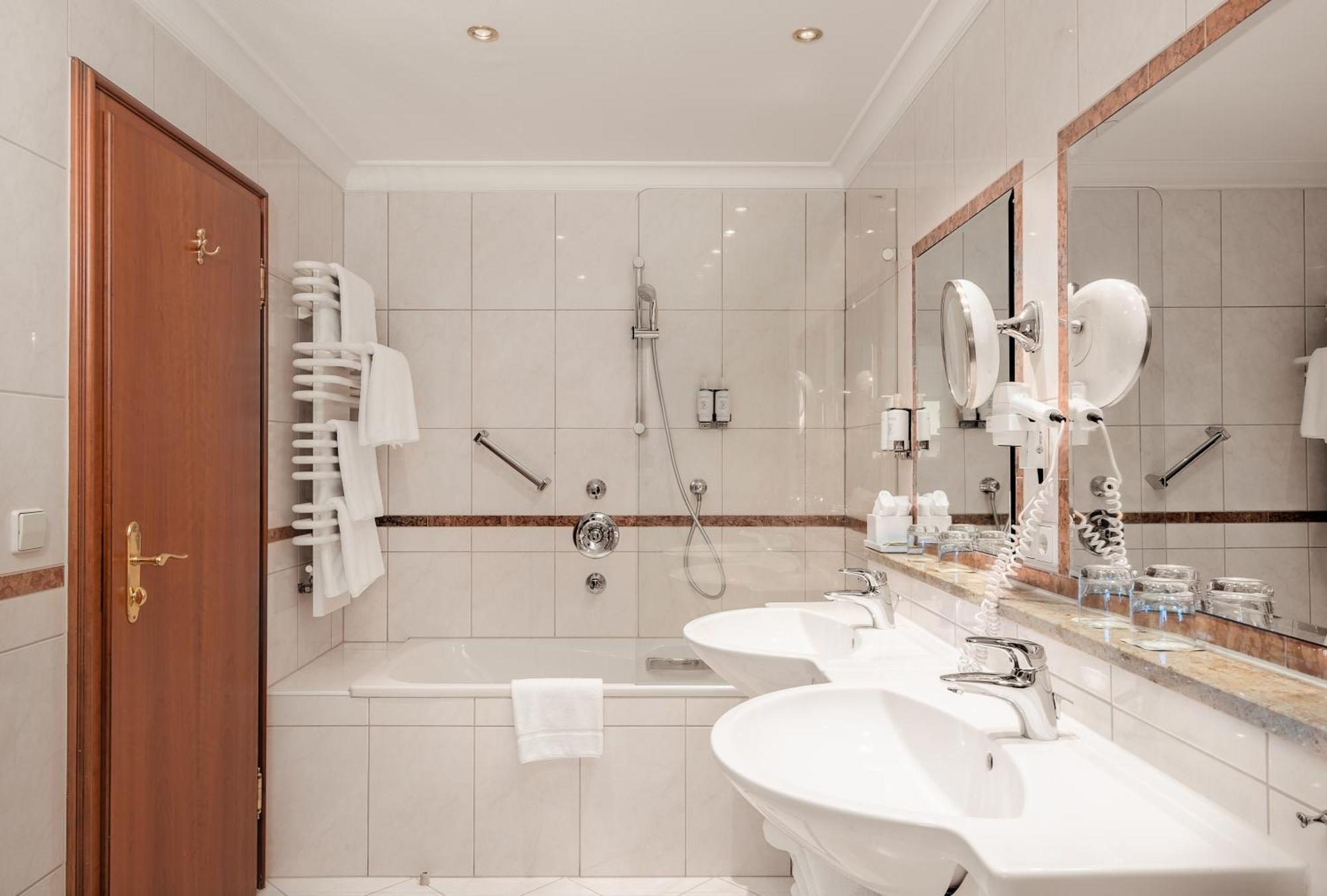 Adler Haeusern Gourmet & Spa Hotel Quarto foto